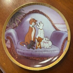 Disney Aristocats 25th Anniversary Decorative Plate - Gold and Purple